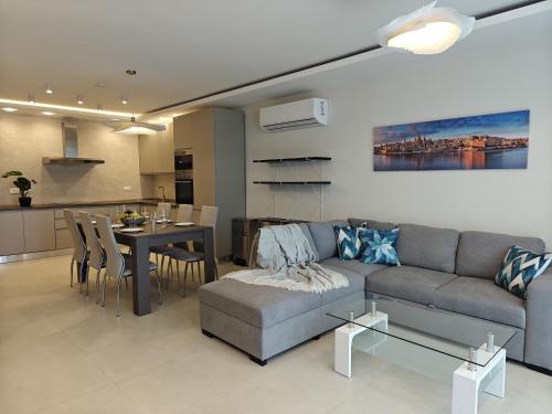 Veduta Ta Pinu Apartments with Stunning Views Garden Sauna Pool and Gym Veduta Ta Pinu Apartments with Stunning Views Garden Sauna Pool and Gym