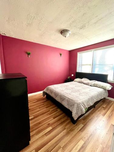 3BR W/ BASEMENT HOME 'THE LION’S DEN' 3BR W/ BASEMENT HOME 'THE LION’S DEN'