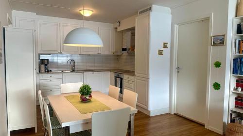 Live right by the Sognefjord in เลคานเกอ