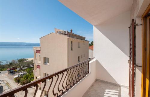 One-Bedroom Apartment image 1