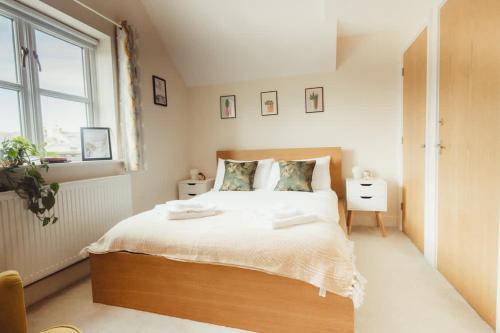 Spacious 3-Bed Townhouse Florence Villa Near River & City in Arbury