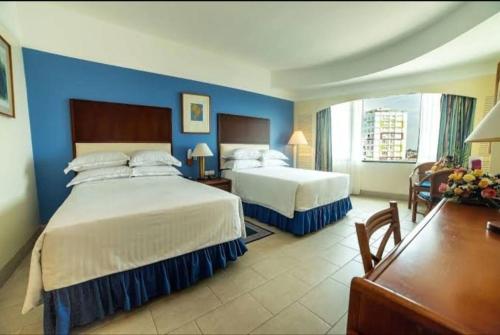 Edificio de Apartamentos Colón Miramar