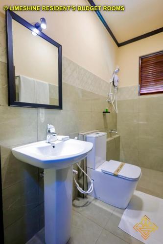 663900227 Limeshine - Airport Transit Hotels & Residences