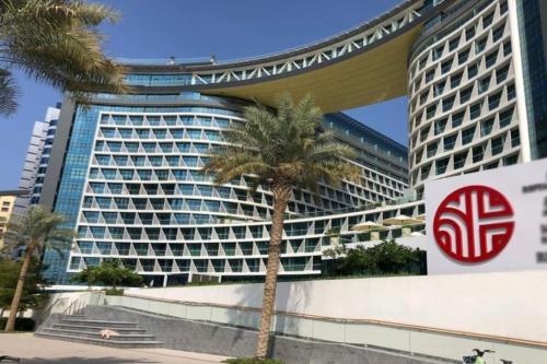 Seven Palm Jumeirah 1 Bdr Flat Only Stays - image 13
