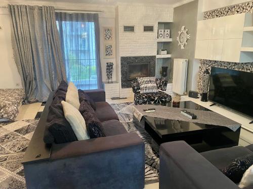 Greek hospitality with Free Double Parking and 1000mbps WiFi, Atény (fotografie 6)