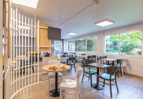 B&B Hôtel LYON Centre Monplaisir - image 13