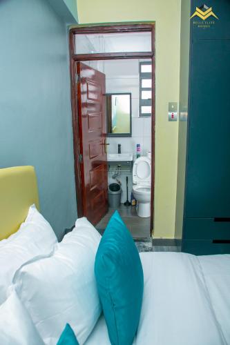 ห้องน้ำ, Belle Elite Homes in คีซูมู