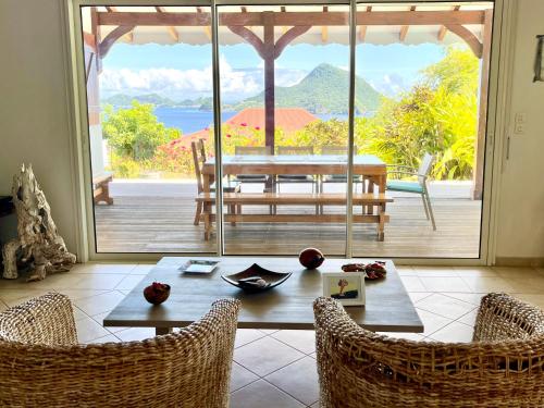 บริการและสิ่งอำนวยความสะดวก, Villa Bambou, vue mer, panorama sur la baie des Saintes in แตเร่ เดอ โอ