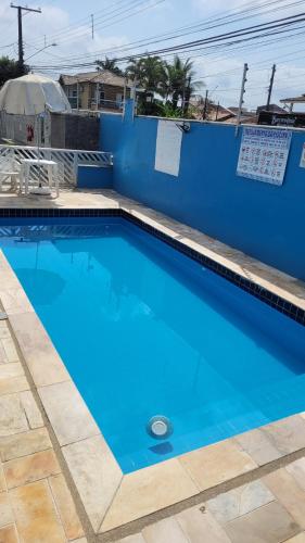 Sobrado em Condomínio Praia das Astúrias (Sobrado em Condominio Praia das Asturias) in 路易斯安東尼奧鎮