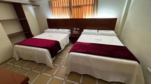 2 double beds