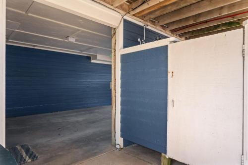 Four-Bedroom Holiday Home image 10