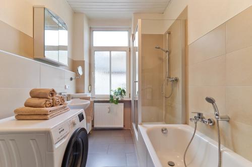 MARX - Zentrales City-Apartment in Trier - für Gruppen und Familien, Treviri (foto 7)
