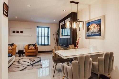 The Penthouse Luxury Central Apartment in 格洛索普