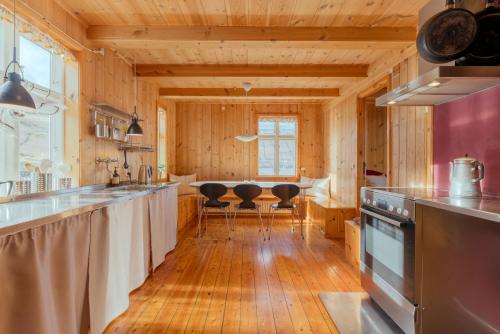 מטבח, Peaceful Home with Ocean Views in Elduvík (Peaceful Home with Ocean Views in Elduvik) in Gjogv