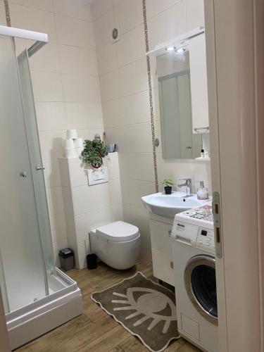 One-Bedroom Apartment image 10