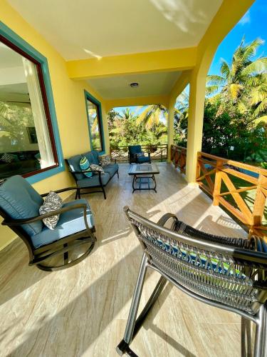 Windancer Beachfront Villa in Las Picuas