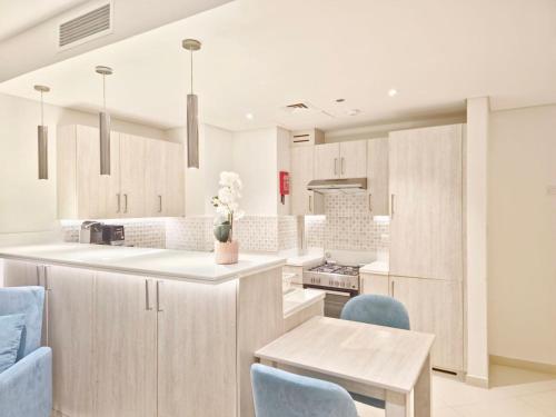 The Palm Hideaway Chic Apartment with Rooftop Vibes Managed by SunnyHomes, Dubai (photo 5)