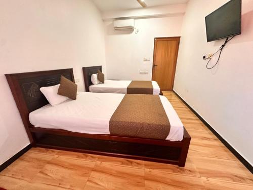 2 twin beds