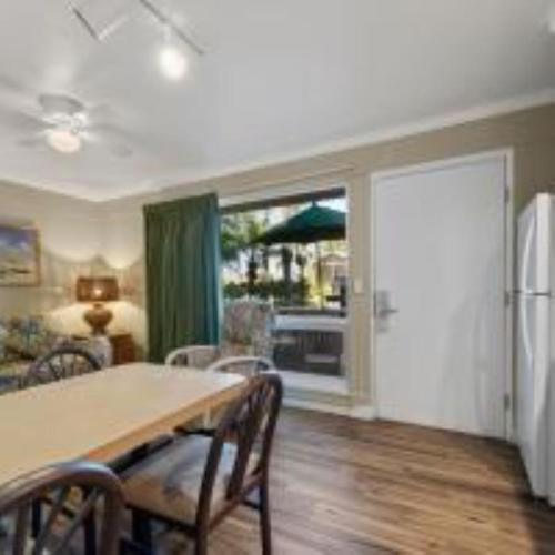 One-Bedroom Suite image 5
