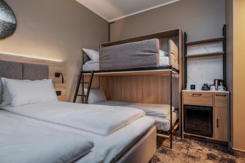1 double bed