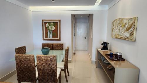 Edifício Atobá, Apartamento de 3 Suítes com Vista ao Mar, Churrasqueira na Varanda e Ar Condicionado, à 150m da Praia com Serviço Incluso, Bertioga (photo 3)