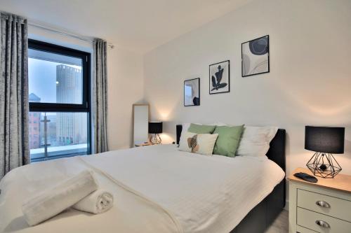 Manchester - 2-Bed Apartment - sleeps 4 - WiFi, Manchester (photo 9)
