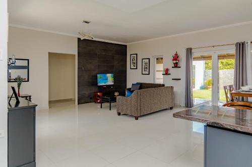 Instalaciones, 7 min to Beach - SUPER DEAL! Modern Luxury Home in Paradera