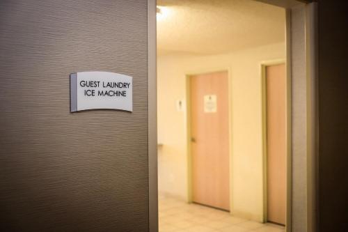 Quality Inn Colorado Springs Airport - image 14