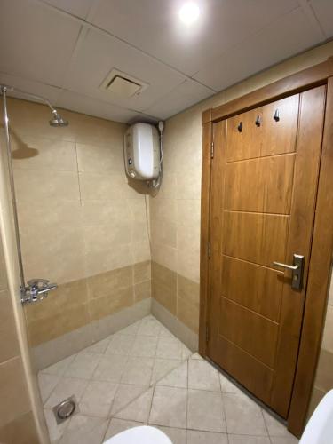 Family Two-Bedroom Apartment with View image 5