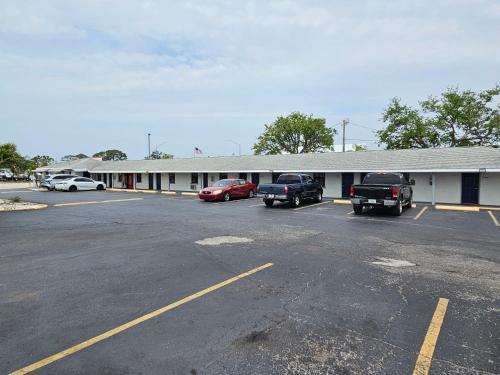 Deluxe Inn - Sarasota – Sarasota, FL