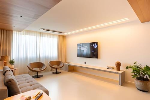 Three-Bedroom Apartment room in Urban - Family Luxury