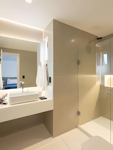 Three-Bedroom Apartment image 4