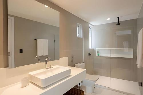 Three-Bedroom Apartment image 3