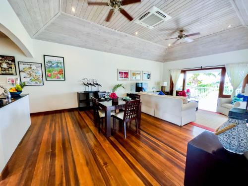 ANTIGUA RESIDENCE - 1512 One bedroom Sea and Pool Views in Freetown