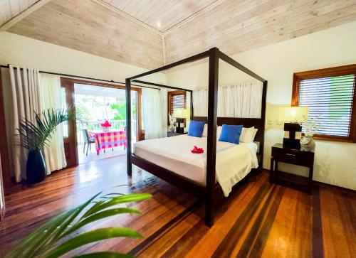 ANTIGUA RESIDENCE - 1512 One bedroom Sea and Pool Views in Freetown
