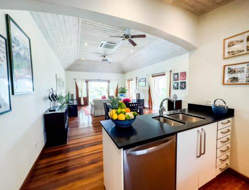 ANTIGUA RESIDENCE - 1512 One bedroom Sea and Pool Views in Freetown