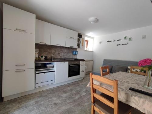 virtuve, Skulka Apartment - Cres Island in Orlec