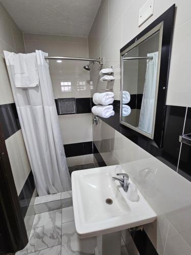 Deluxe Inn - Sarasota – Sarasota, FL