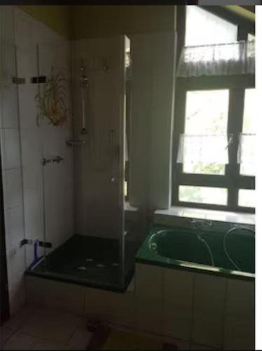 حمام, Ferienwohnung Schindele am Bodensee in لانجينارجين