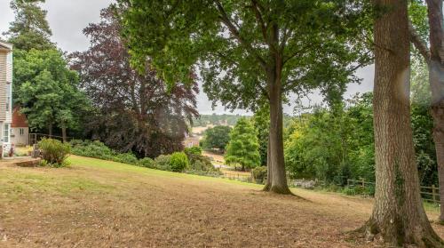 Kert, Countryside retreat set within beautiful woodlands with easy access to Henley On Thames in Rotherfield Greys
