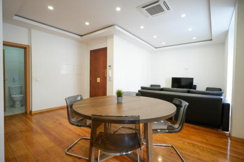 The Cordeiro House - NO 67 - 2D - Spacious Three Bedroom Apartment