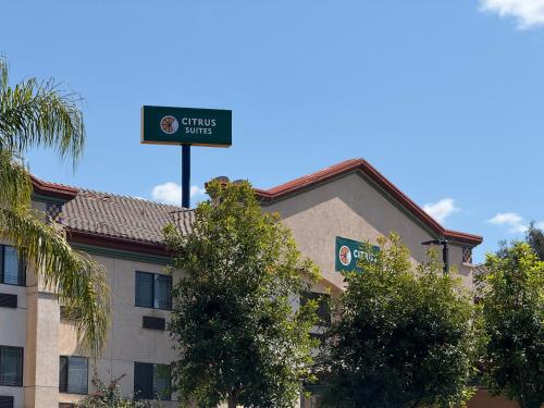 外部景觀, Citrus Suites Redlands Loma Linda Hotel in 雷德蘭茲