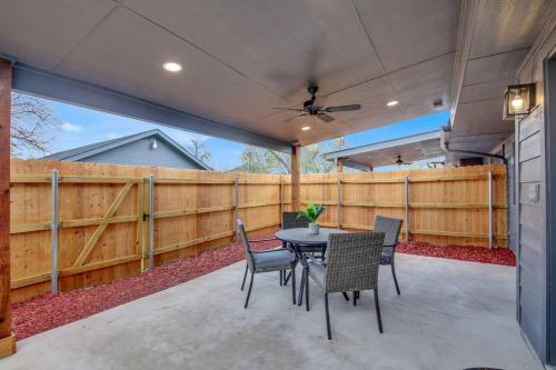 Peppercorn Yellow - Locally Run! in Taylor (TX)