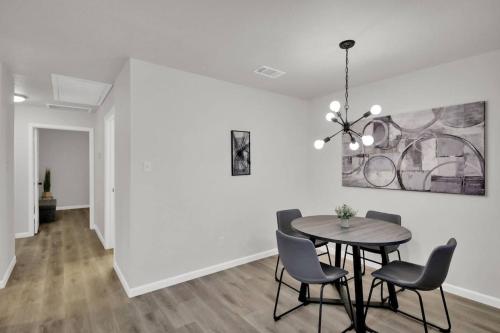 Peppercorn Yellow - Locally Run! in Taylor (TX)