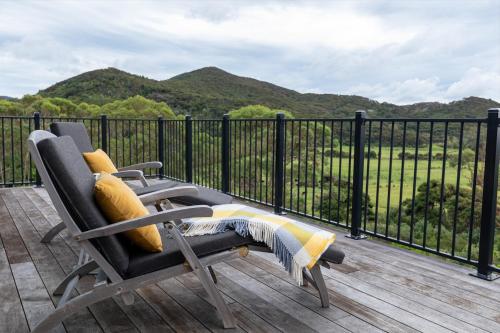 A környék, Pitokuku House in Great Barrier Island