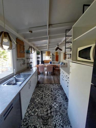 Punta Horizonte Cabin