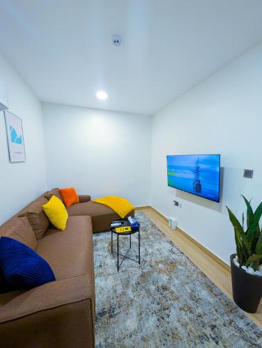 One-Bedroom Apartment with Balcony image 3