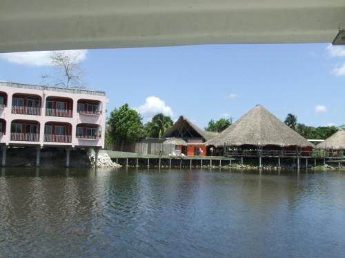 Діяльність, Lamanai Landings Resort and Marina in Ранчо