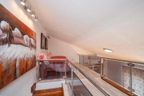 One-Bedroom Apartment image 4