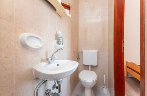 Three-Bedroom Apartment image 5